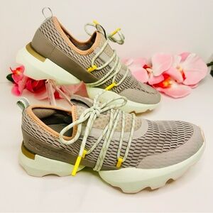 SOREL Kinetic Impact Lace Sneakers | Women’s 8 | Taupe Gray | Like New
